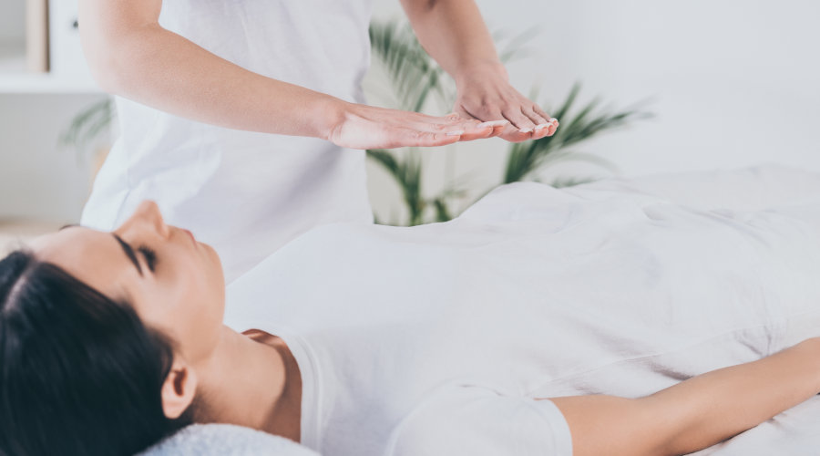 Les bienfaits du Reiki pour l'harmonisation énergétique et la guérison émotionnelle